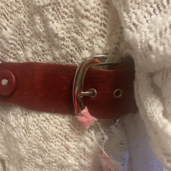 Nwt Charm and Luck fleur de Lois bling leather belt red with stones size S - Picture 9 of 9